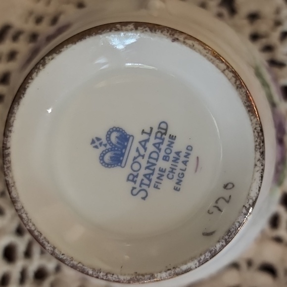 Royal standard fine bone china cup an saucer England - Picture 2 of 9